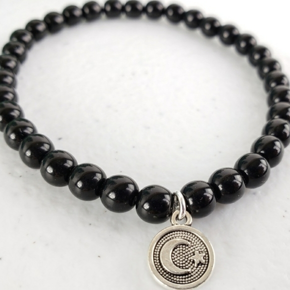 Black Jasper Stone Crescent Moon Bracelet - Picture 5 of 7